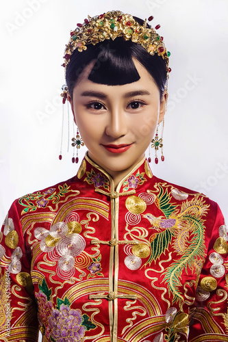 White background picture of woman wearing red dress of ancient asian bride