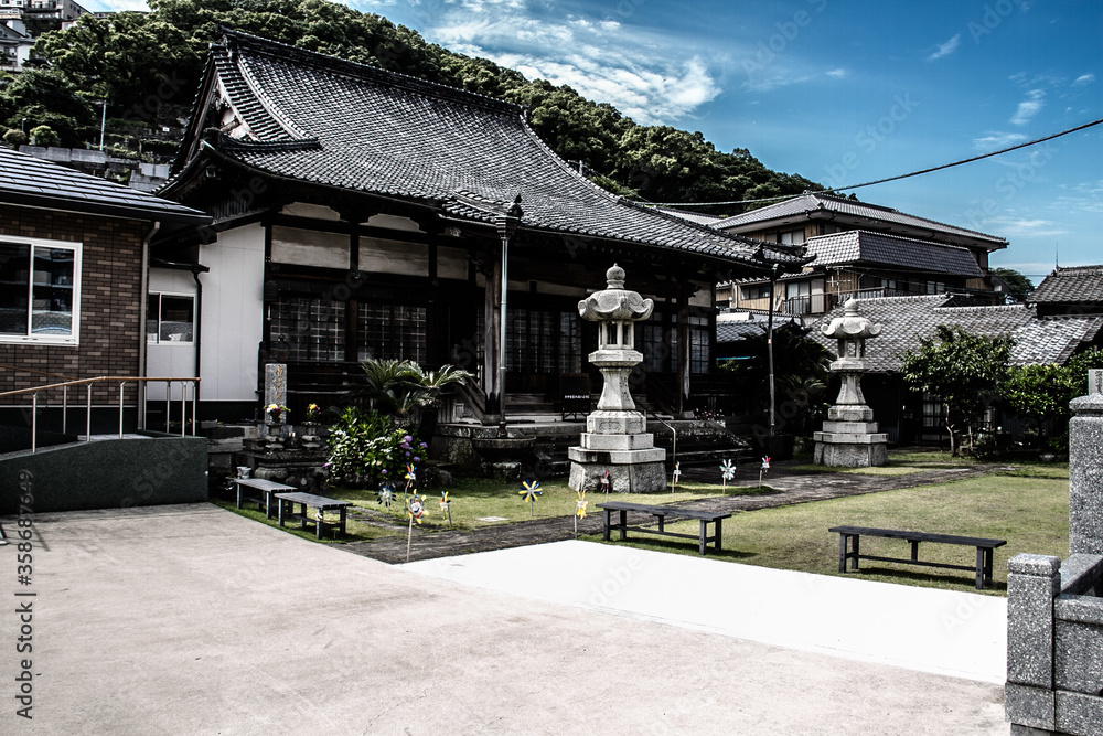 Temples lining Teramachi Street in Nagasaki City_12