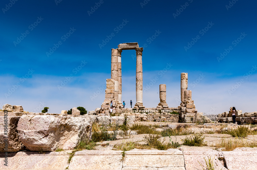 It's Temple of Hercules of the Amman Citadel complex (Jabal al-Qal'a), a national historic site at the center of downtown Amman, Jordan.
