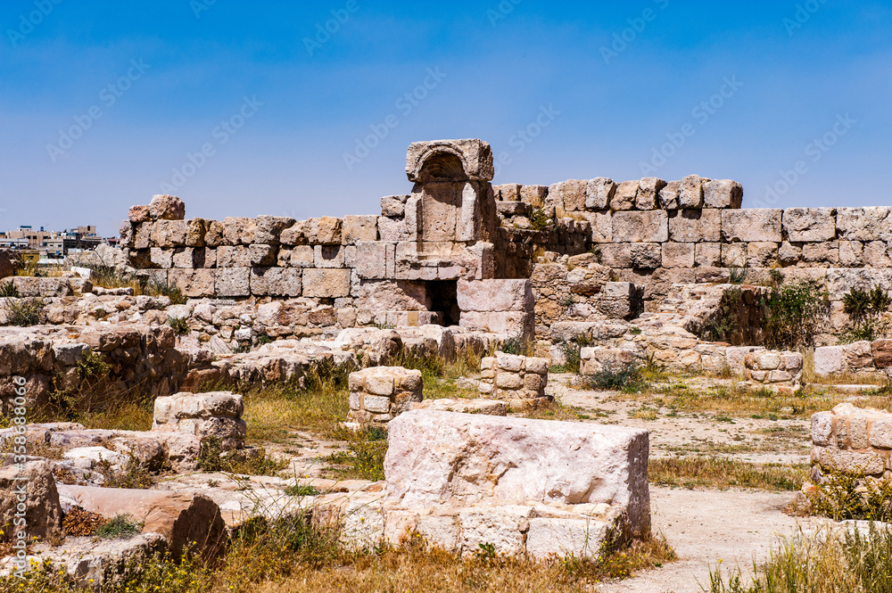 It's Ruins of the Amman Citadel complex (Jabal al-Qal'a), a national historic site at the center of downtown Amman, Jordan.