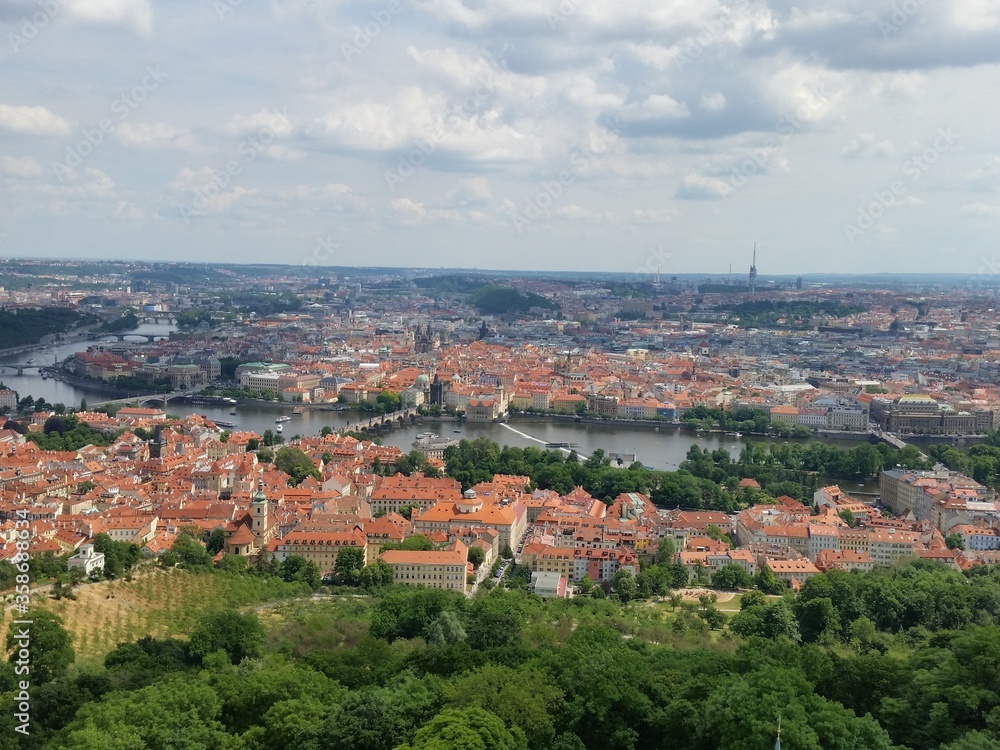 Los techos rojos de Praga