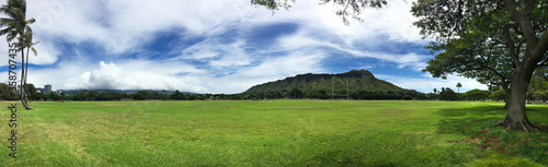 Fototapeta Naklejka Na Ścianę i Meble -  Panorama view of Diamond Head and Kapiolani Park in Waikiki, Honolulu, Oahu Island, Hawaii
