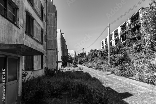 石炭産業の施設があった長崎・池島炭鉱の集合住宅地_12 © Masahiro Iwamatsu
