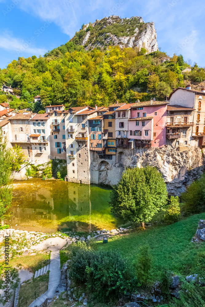 village in the mountains, Pont en Royans 