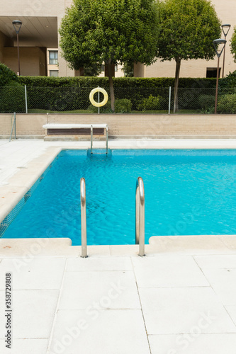 Piscina preparada para abrirse al público
