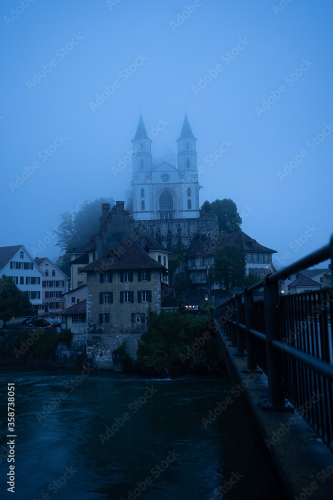 Fototapeta premium schweiz-aarburg-castle