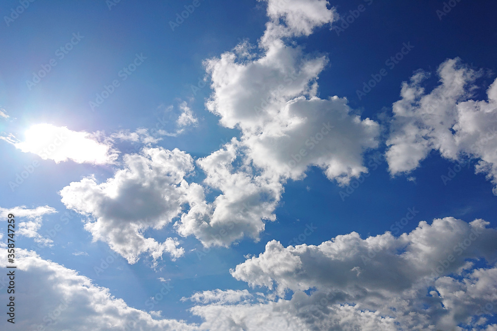 Obraz premium 真夏の空