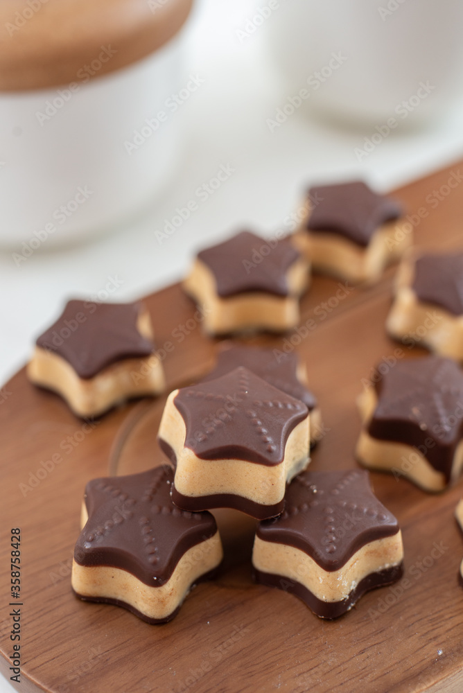 sugar free Chocolate Truffles Balls with peanut butter sugar free Chocolate Truffles Balls with peanut butter