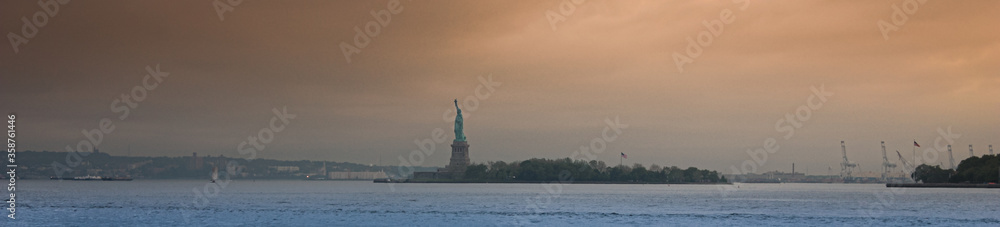 Look at Manhattan in New York Look at Manhattan in New York