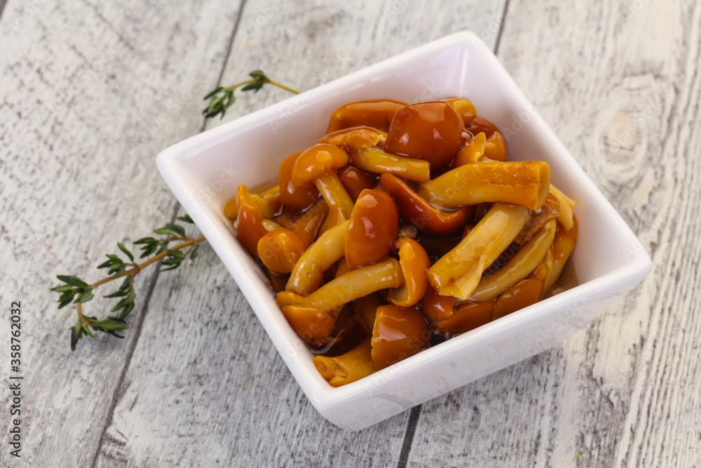 Pickled honey agaric Pickled honey agaric