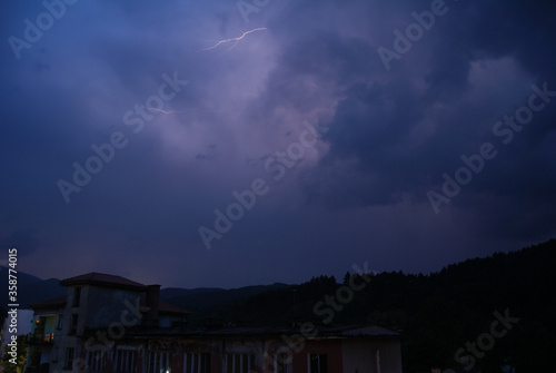 Obraz na płótnie Thunderstorm in the town of Berkovitsa w salonie