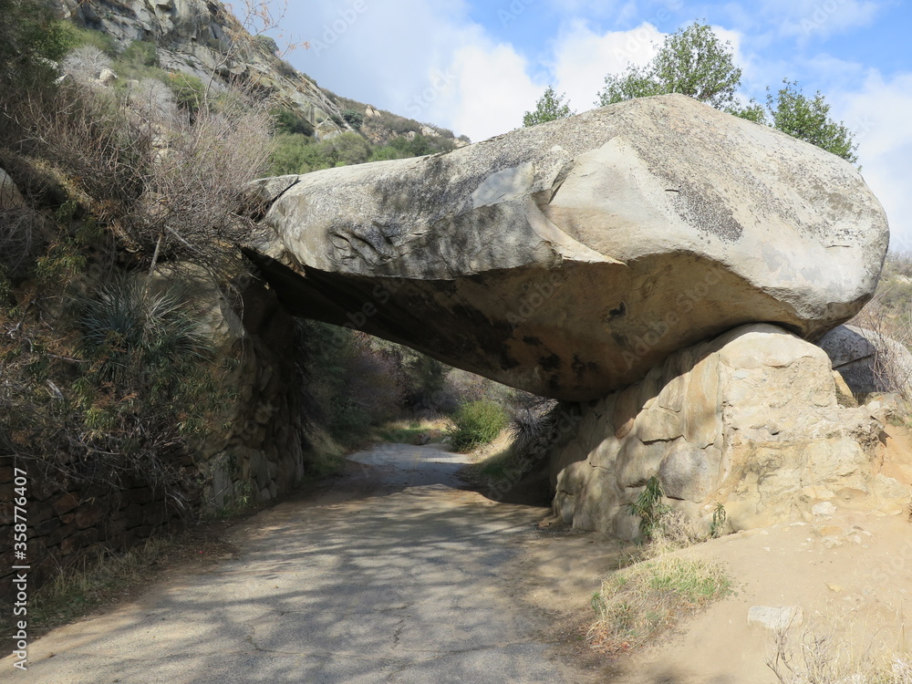 the Tunnel Rock in the Sequoia National Park in California in the month of November, USA the Tunnel Rock in the Sequoia National Park in California in the month of November, USA