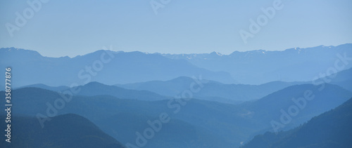Fototapeta Naklejka Na Ścianę i Meble -  High row mountains
