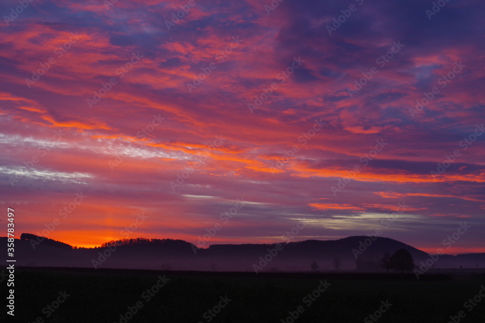 Morgenrot auf der Schwäbischen Alb