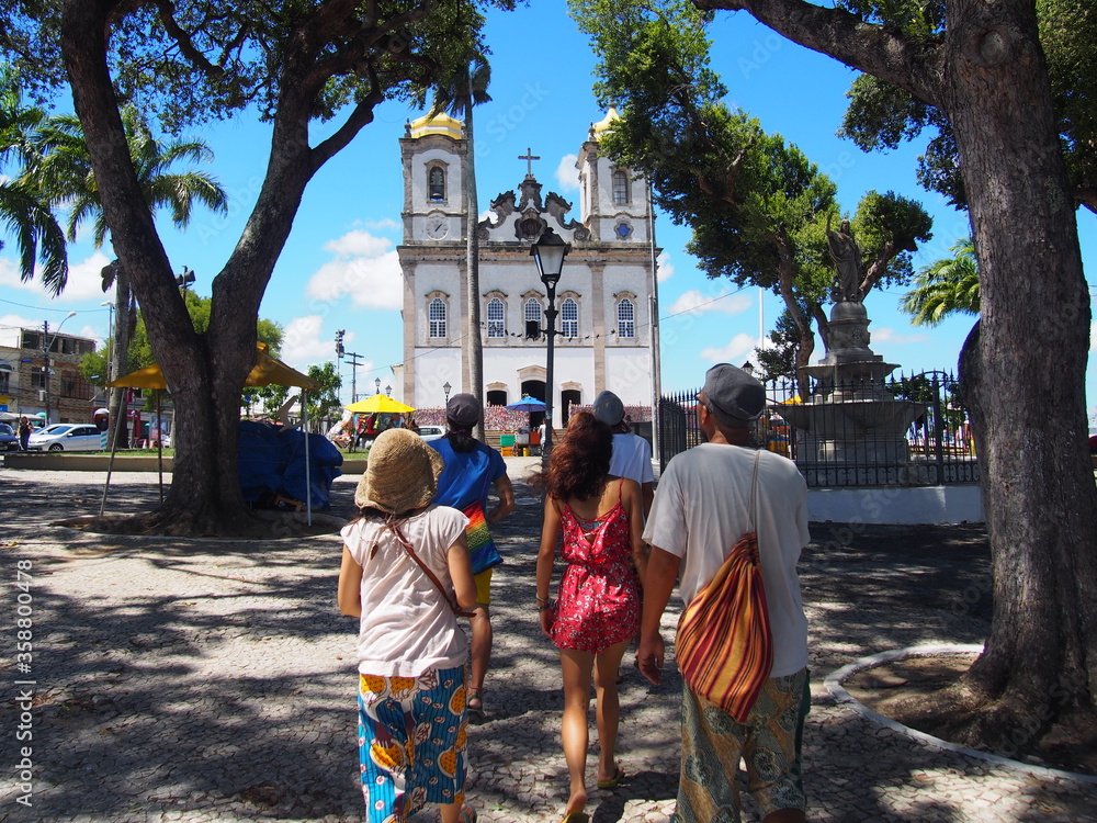 Obraz premium People heading to the Church of the Miracle, Igreja de Nosso Senhor do Bonfim, Salvador, Brazil