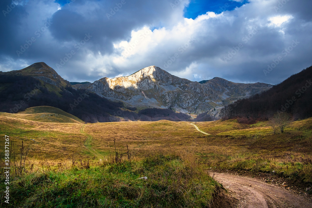 Obraz premium A beutiful landscape in the mountains 