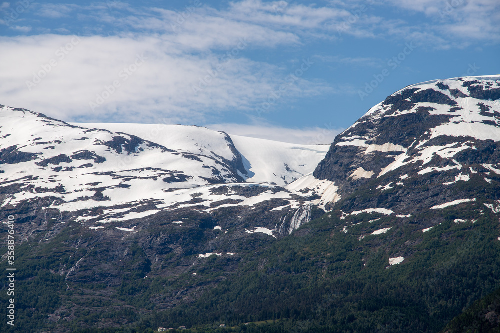 beautiful mountains in norway