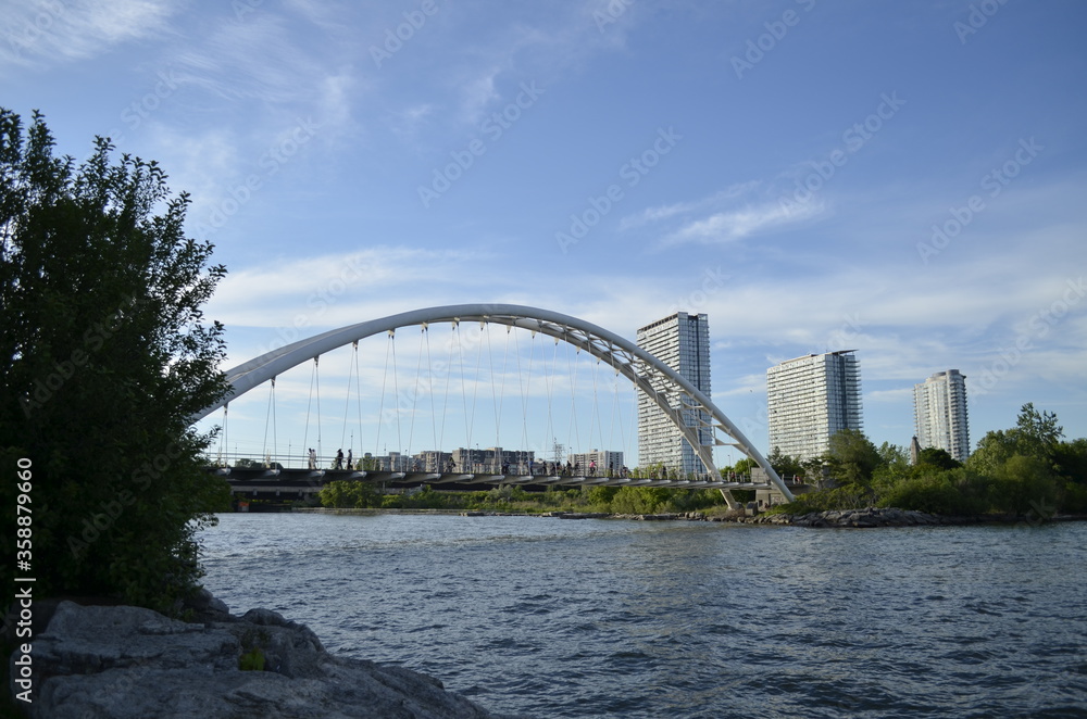 Naklejka premium Humber Bay Arch Bridge