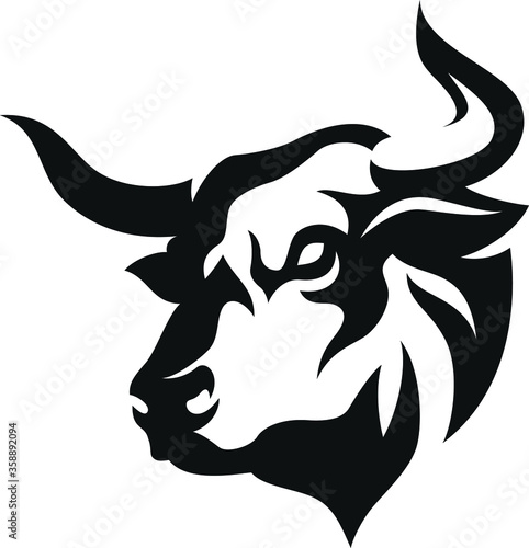 Simple Design of Head of Aggressive Bull