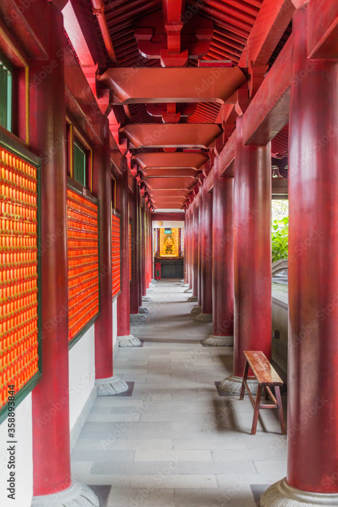 SINGAPORE, SINGAPORE - MARCH 12, 2018: Archway in the Buddha Tooth Relic Temple in the Chinatown of Singapore SINGAPORE, SINGAPORE - MARCH 12, 2018: Archway in the Buddha Tooth Relic Temple in the Chinatown of Singapore