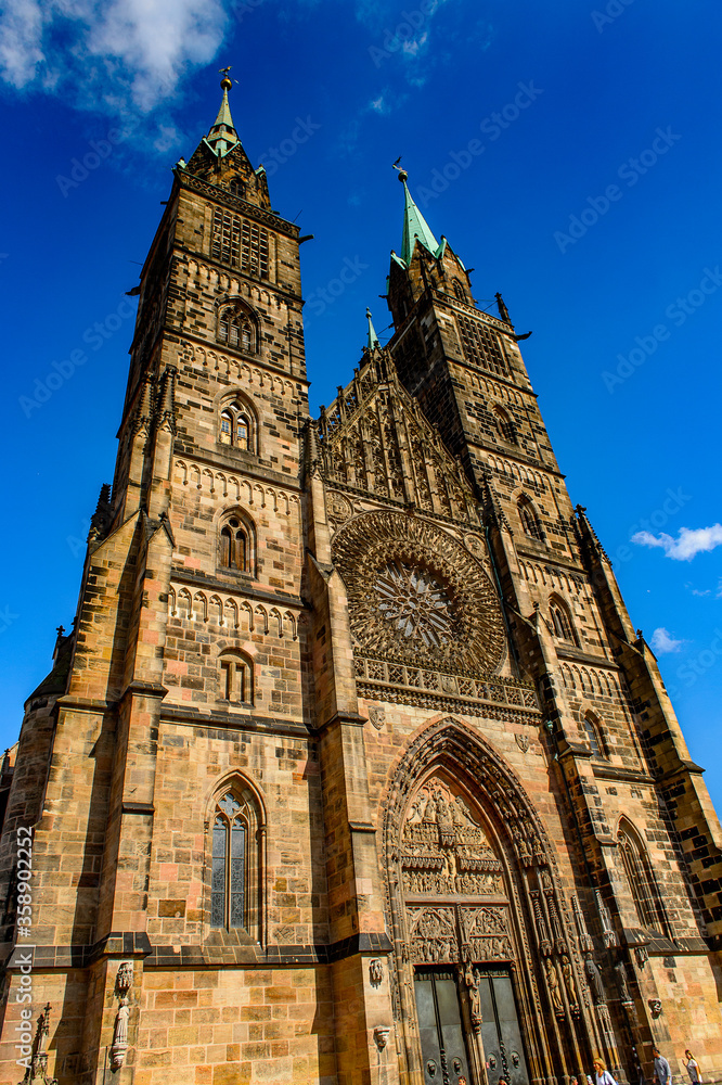 Fototapeta premium St. Laurence church of Nuremberg, the largest in town in Franconia, Bavaria state, Germany