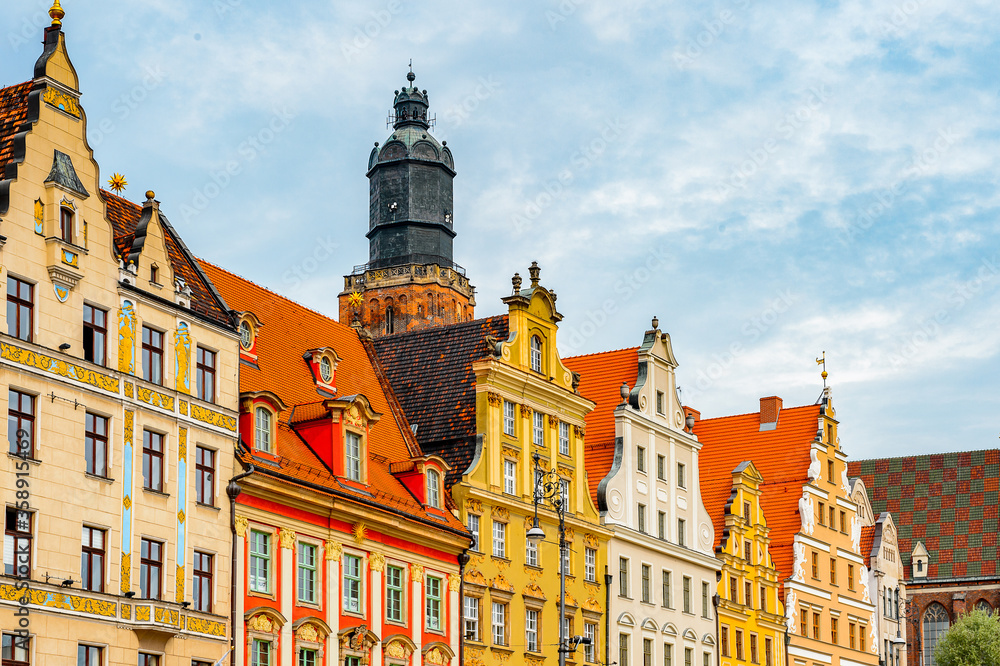 Fototapeta premium To Kolorowe Domy na Rynku we Wrocławiu