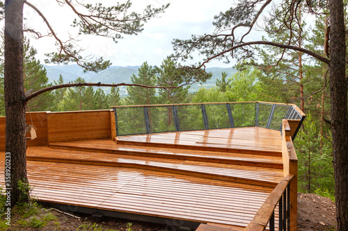 Valokuva observation deck in the park, Russia, Krasnoyarsk, eco-park Gremyachaya Griva
