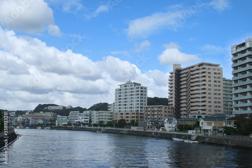 片瀬江ノ島駅近くの川風景