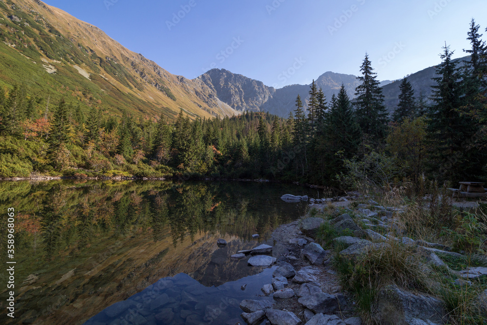 Fototapeta premium Beautiful tranquil lake in mountains