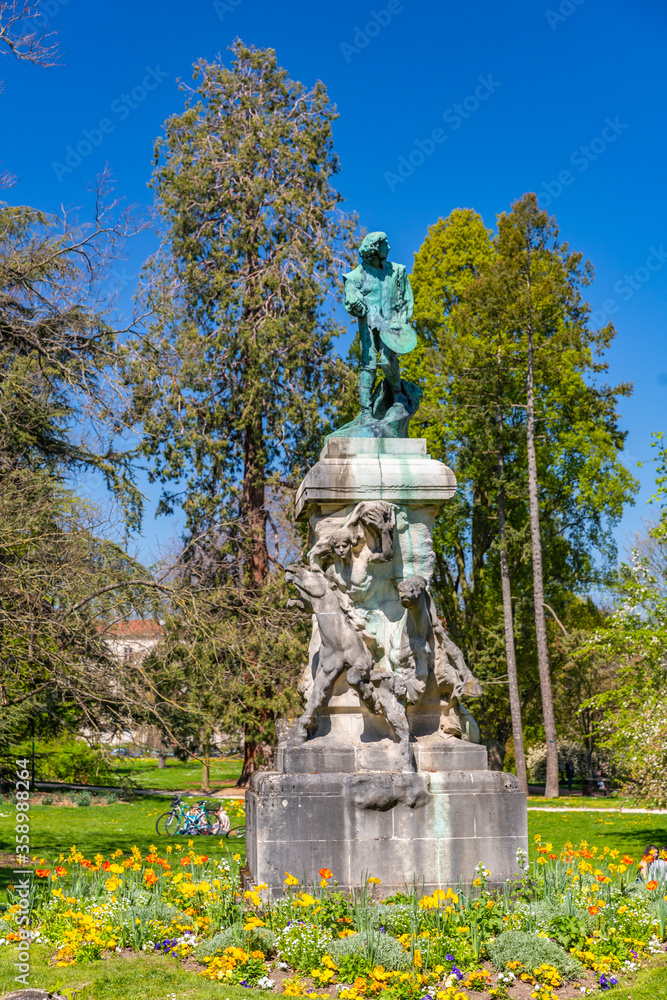 Rodin statue in Parque de la Pépinière in Nancy, France