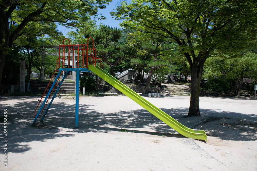 公園の遊具 公園の遊具