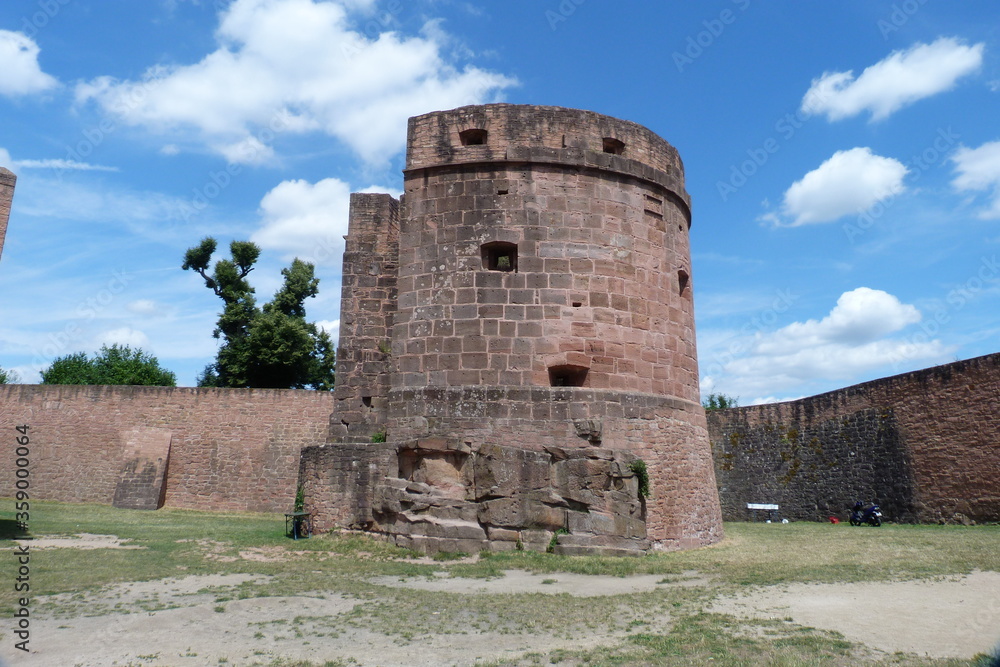 Mittelalterliche Burg Breuberg Michelsturm Mittelalterliche Burg Breuberg Michelsturm
