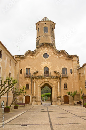 The Royal Monastery of Santa Maria de Santes Creus is one of the jewels of medieval art and is located in the Catalan town of Santes Creus  capital of the municipality Aiguamurcia  Alt Camp .