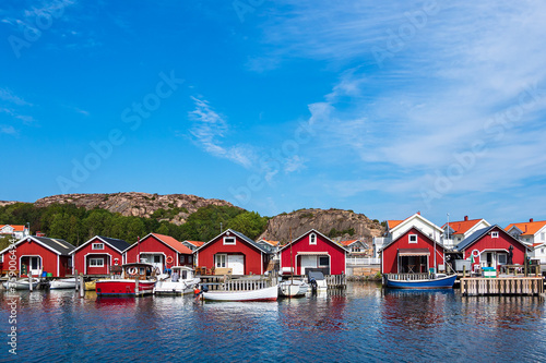Blick auf den Ort Hamburgsund in Schweden