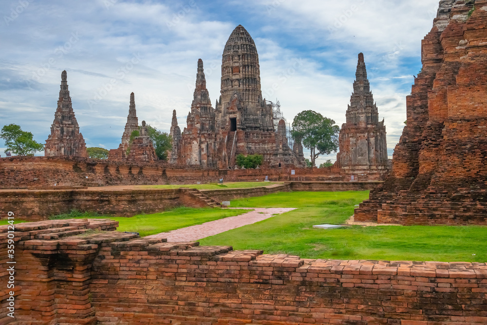 Fototapeta premium Chai Watthanaram Temple Old Ayutthaya Temple 