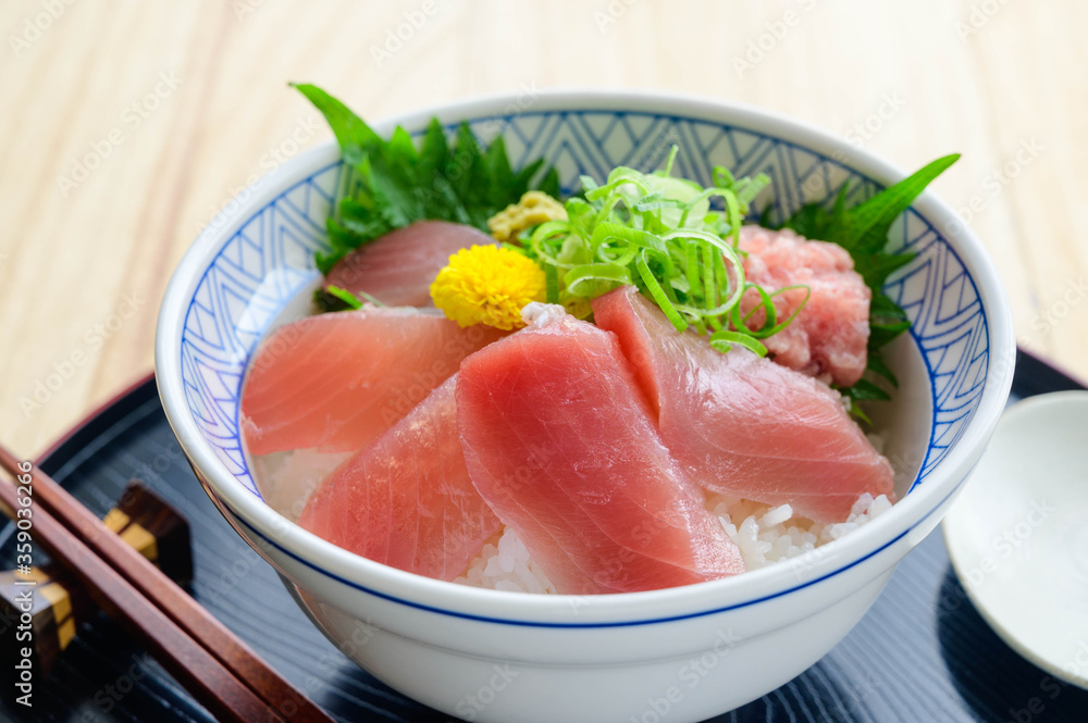 鉄火丼