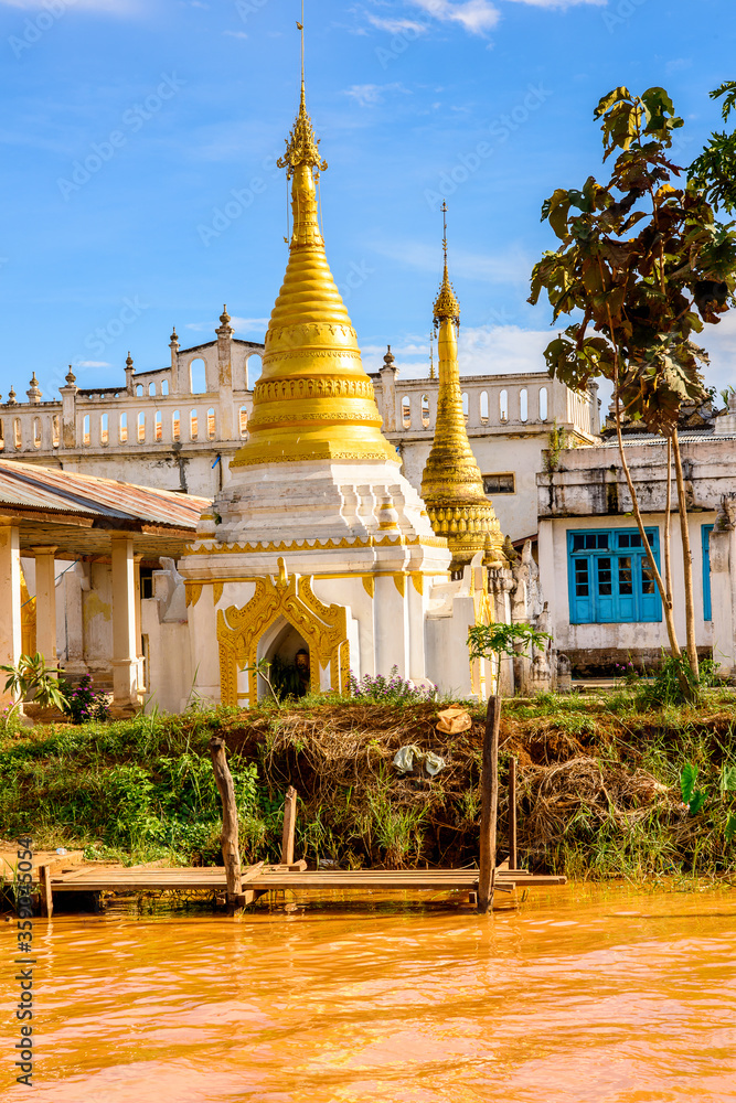 Naklejka premium It's A temple over the Lake Inle, Myanmar