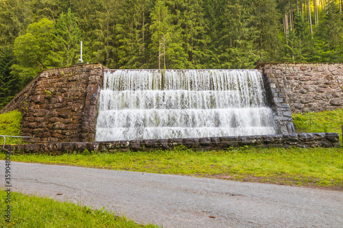 Represa de agua em Murgtal