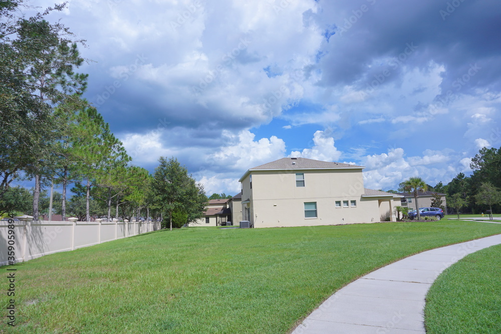Obraz premium House and thunder cloud in summer