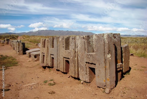 High-precision crafted stone blocks in Pumapunku (Tiwanaku, Bolivia)