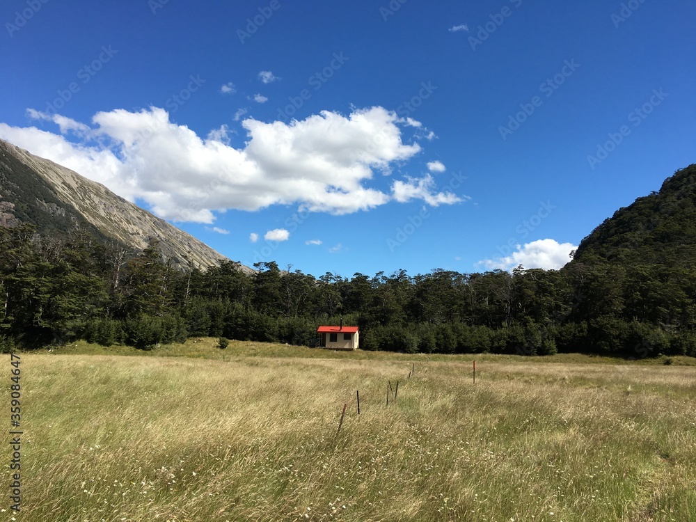 road to the waiau hut red roof hut