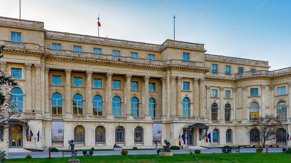 Obraz premium It's Main entrancNational Museum of Art of Romania, Bucharest, Romania