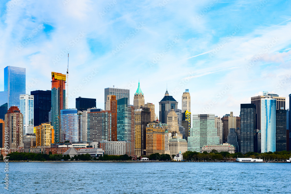 Obraz premium Beautiful evening view of the Lower Manhattan, New York City, United States of America