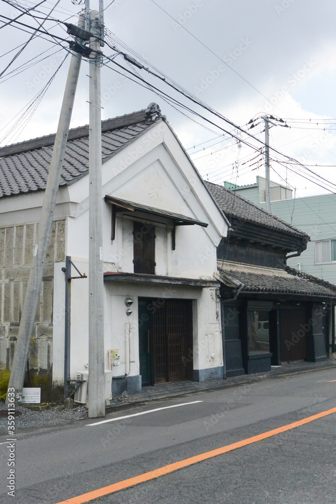 Merchant house with warehouse made of earth and plaster on Nikko highway in Utsunomiya city, Tochigi prefecture. Merchant house with warehouse made of earth and plaster on Nikko highway in Utsunomiya city, Tochigi prefecture.
