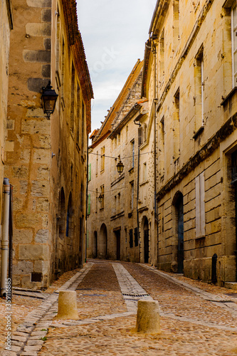 Fényképezés Medieval architecture of the Old Town, Perigueux, France.