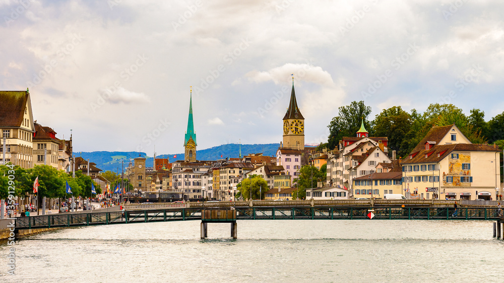 Obraz premium Limmat river in Zurich, Switzerland