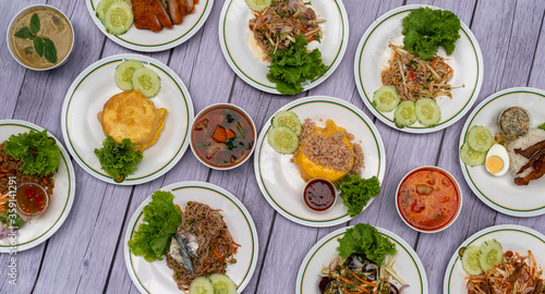 food, cuisine, dish, meal, dinner, pasta, plate, delicious, spaghetti, restaurant, salad, meat, sauce, green, lunch, thai, vegetable, noodle, healthy, gourmet, beef, fried, pork, chicken, white, thai,