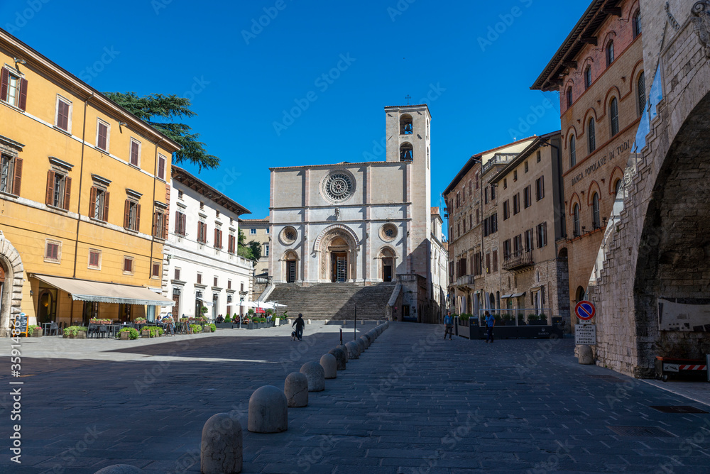 piazza del popolo in todi with churches and municipalities