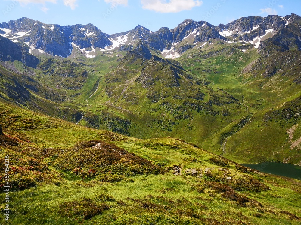 Naklejka premium Hautacam