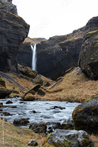 Der Wasserfall in der Nähe © Raphael